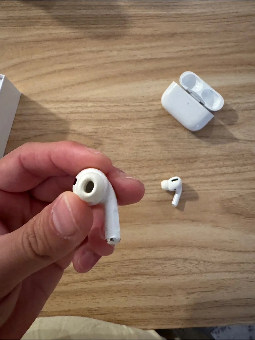 Apple AirPods Pro (1st Gen) Wireless Bluetooth In-Ear Earbuds (Read Description)